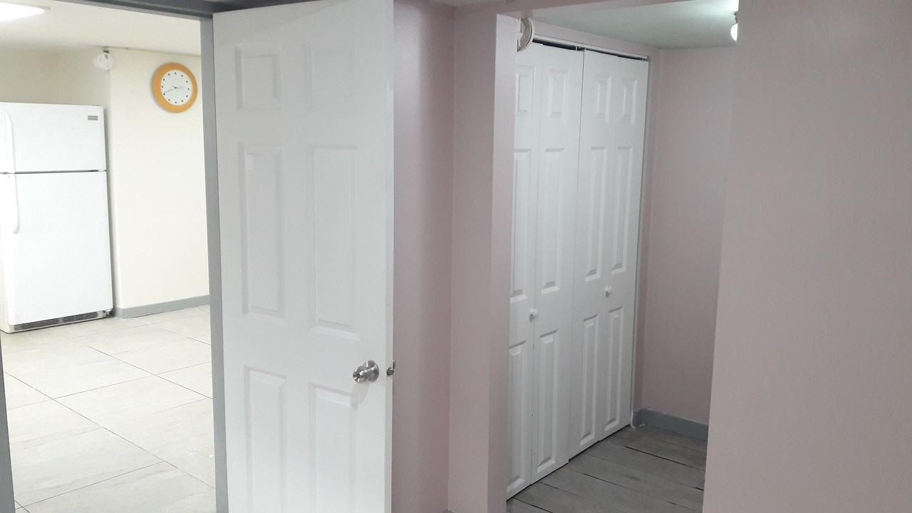 1085 East 41st Avenue - Photo 6 of 17