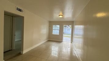featured image of 1044 Maynard St #1