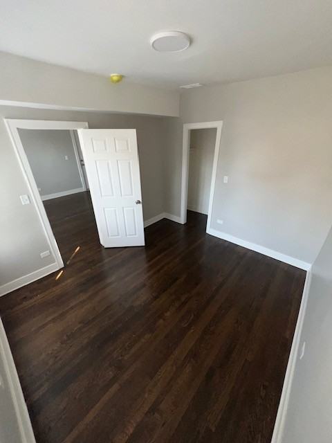 1108 W 77th St Fl 2 #1108-2 - Photo 4 of 7