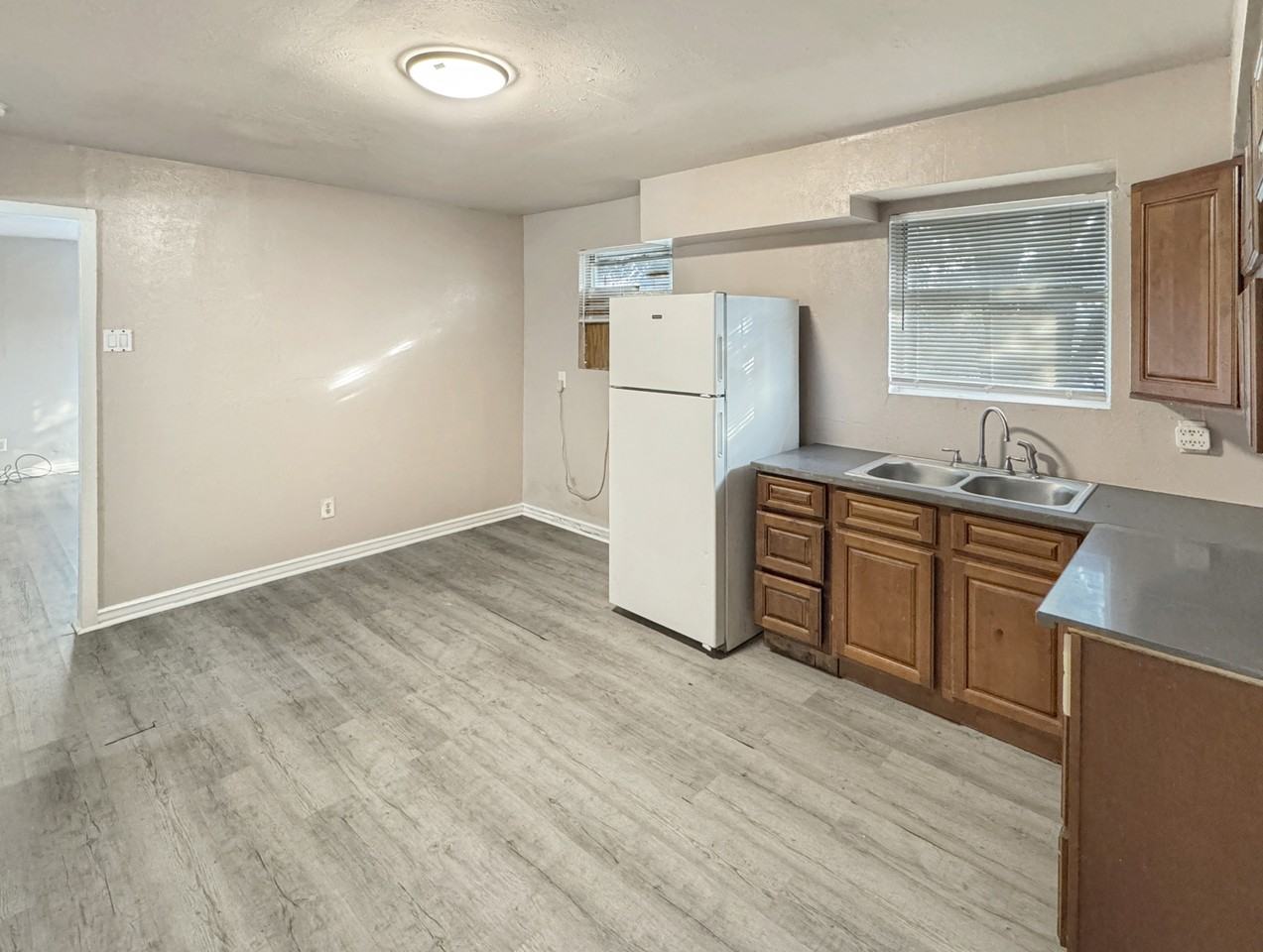 5335 Burgundy St #1 - Photo 4 of 6