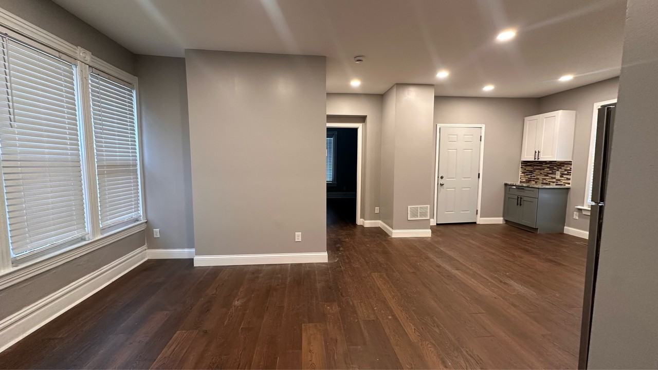 936 Westminster St #2LOWERUNIT - Photo 5 of 7