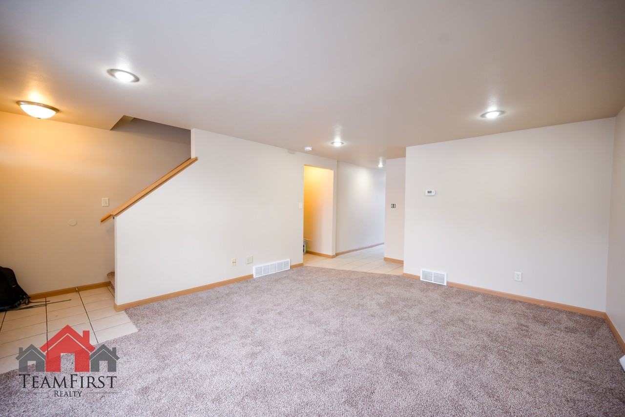 2137 S Broadway #1 - Photo 4 of 15