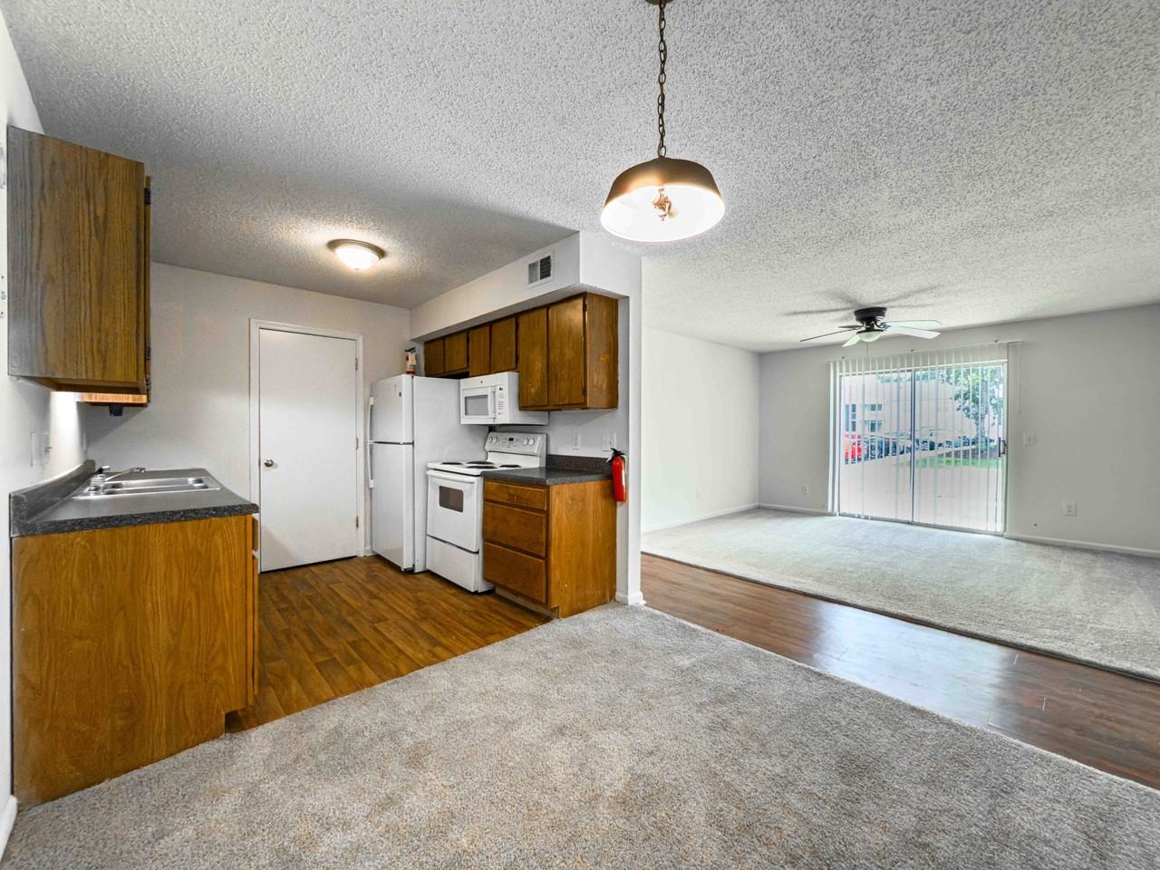 733 S Parker Dr Apt G #G - Photo 6 of 8