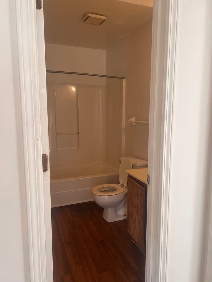 729 S Parker Dr Apt G #G - Photo 4 of 7