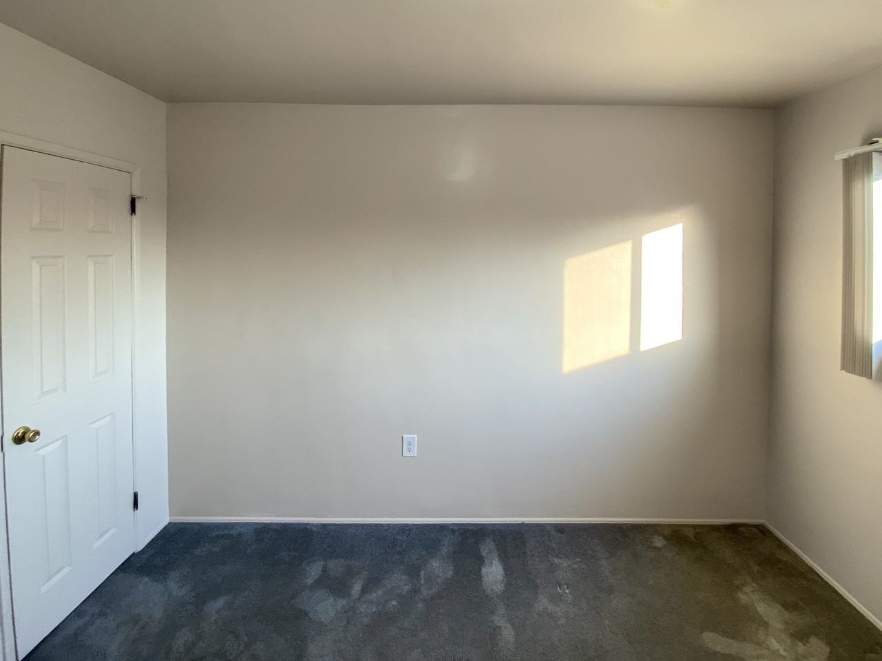 1137 3/4 W 90th St #1137-75 - Photo 2 of 10