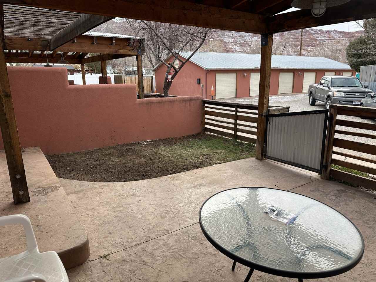 208 East 200 South - 4Suit 1-6 #4 - Photo 4 of 20