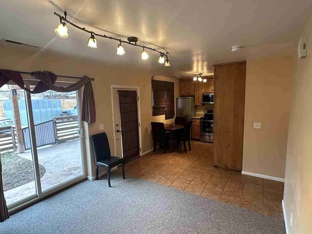 208 East 200 South - 4Suit 1-6 #4 - Photo 6 of 20