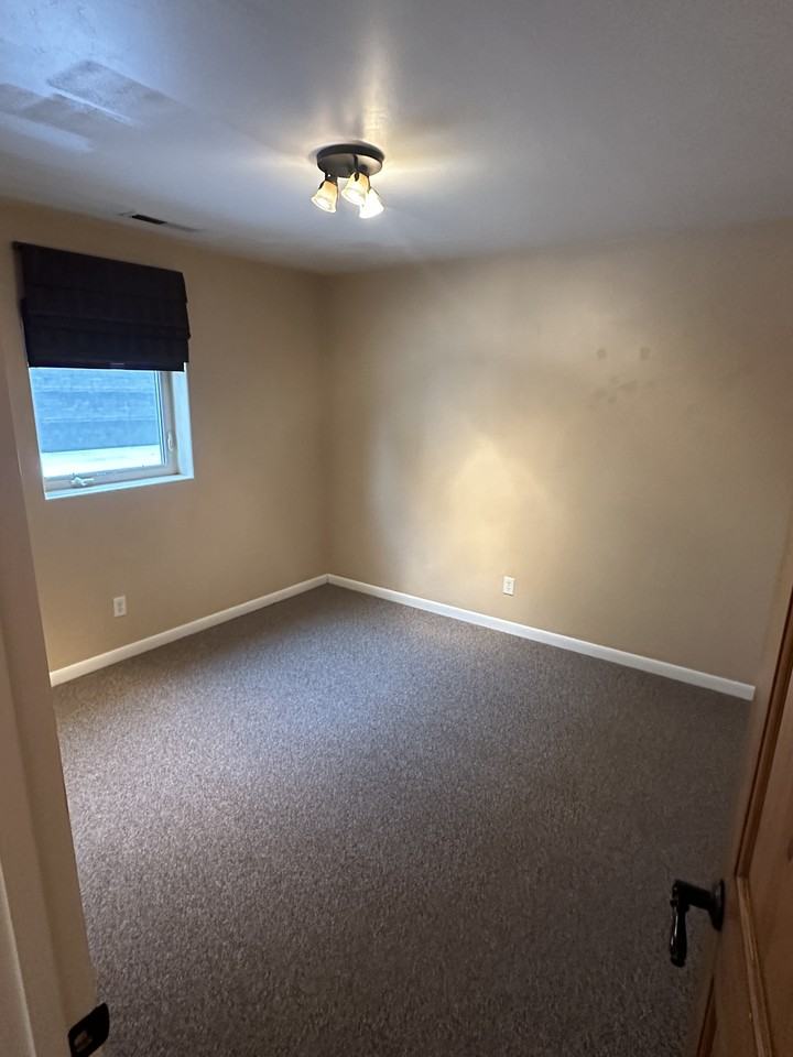 208 East 200 South - 4Suit 1-6 #4 - Photo 7 of 20