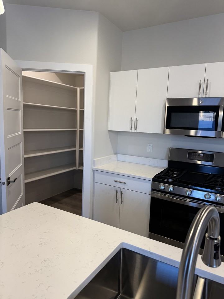 4119 S 545 E #1 - Photo 6 of 21