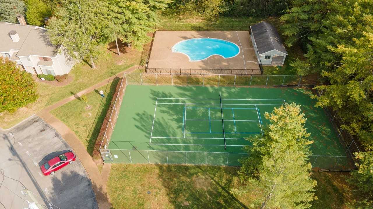 623 Barlin Dr - Photo 6 of 46