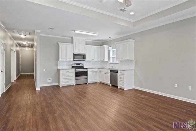 325 Oak St #1 - Photo 3 of 9