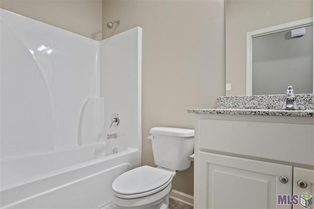 325 Oak St #1 - Photo 5 of 9