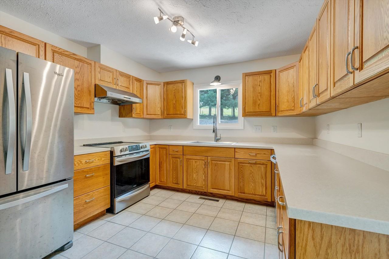 504 Cedar Orchard Dr W #1 - Photo 5 of 23