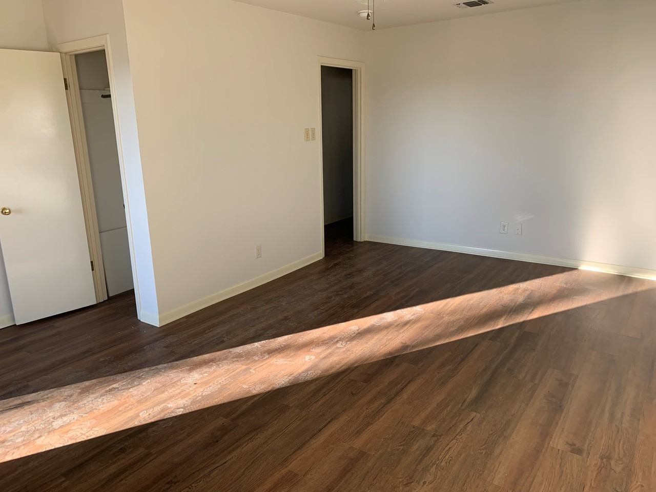 1402 S Cliff St - Photo 2 of 9