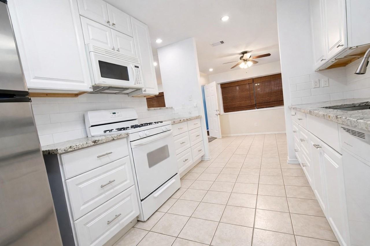 1754 Jo Ann Ln - Photo 6 of 25