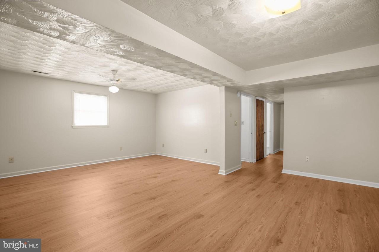 515 Pleasants Dr - Photo 7 of 17