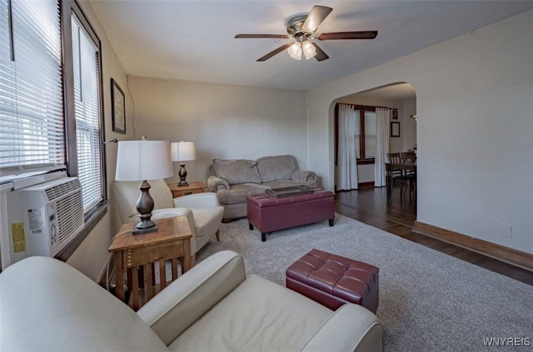 118 Nassau Ave - Photo 3 of 17