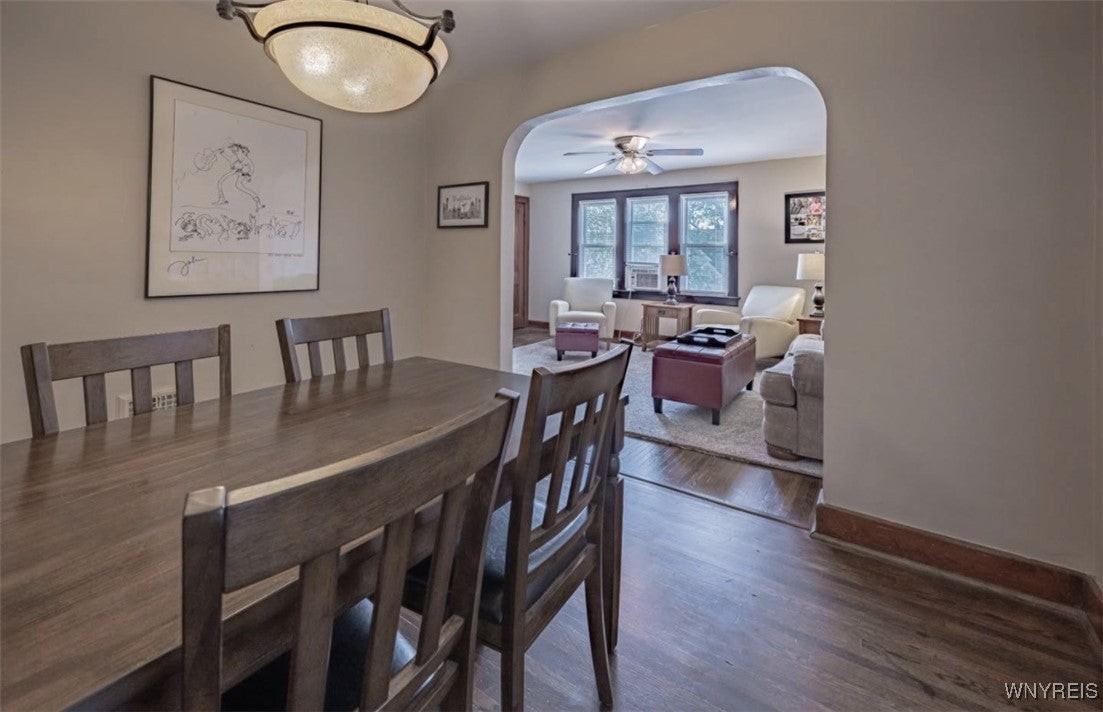 118 Nassau Ave - Photo 5 of 17