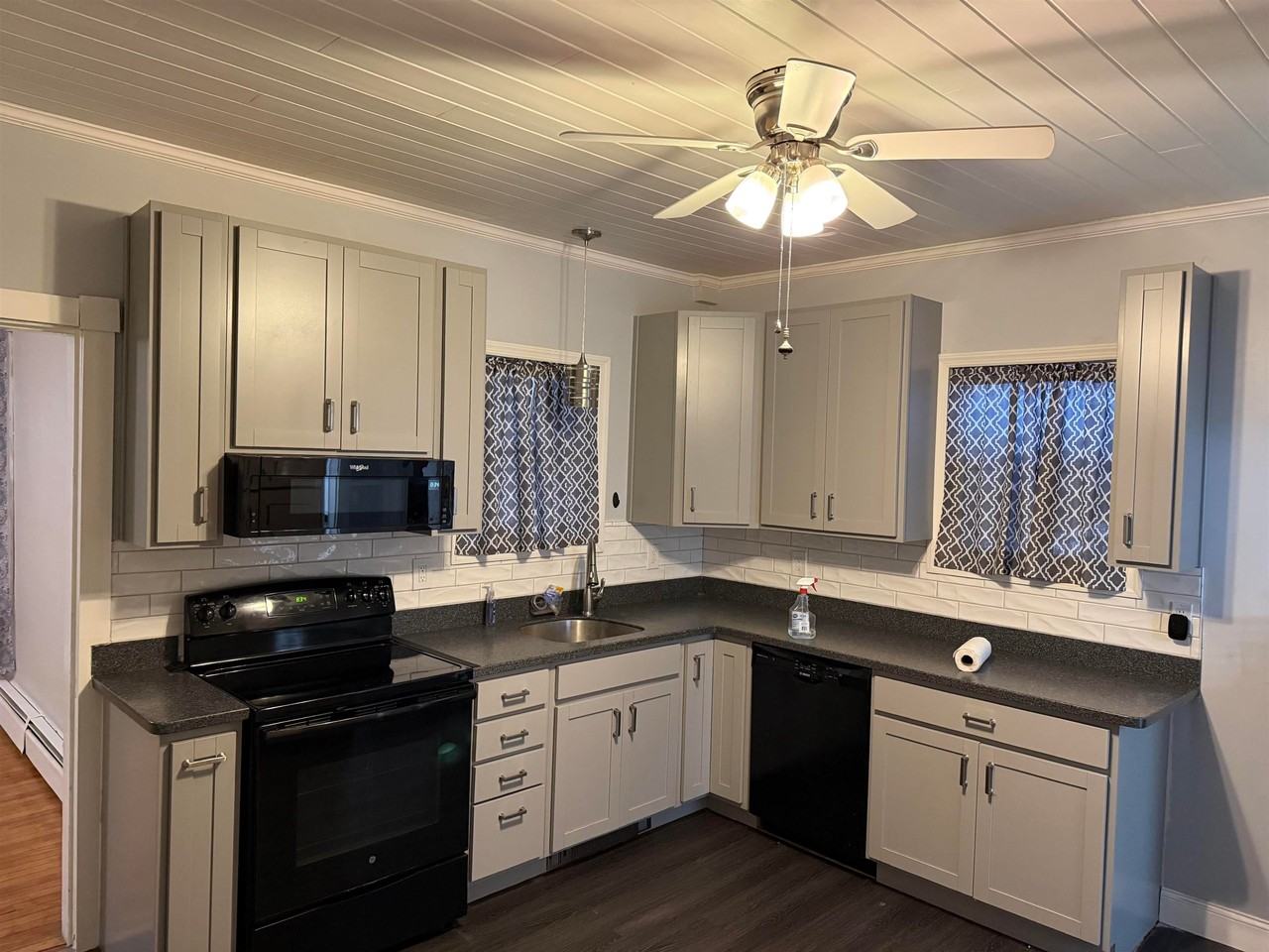 96 E Broadway - Photo 4 of 19