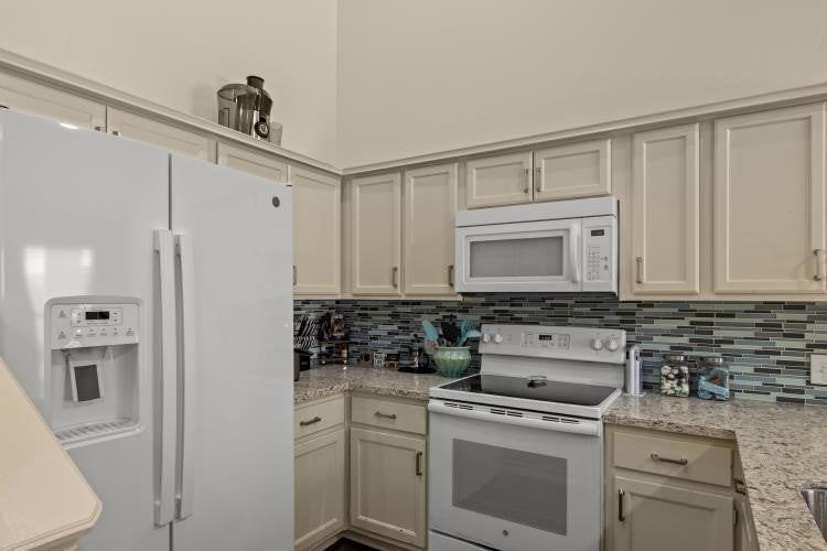 3700 83rd St - Photo 7 of 21