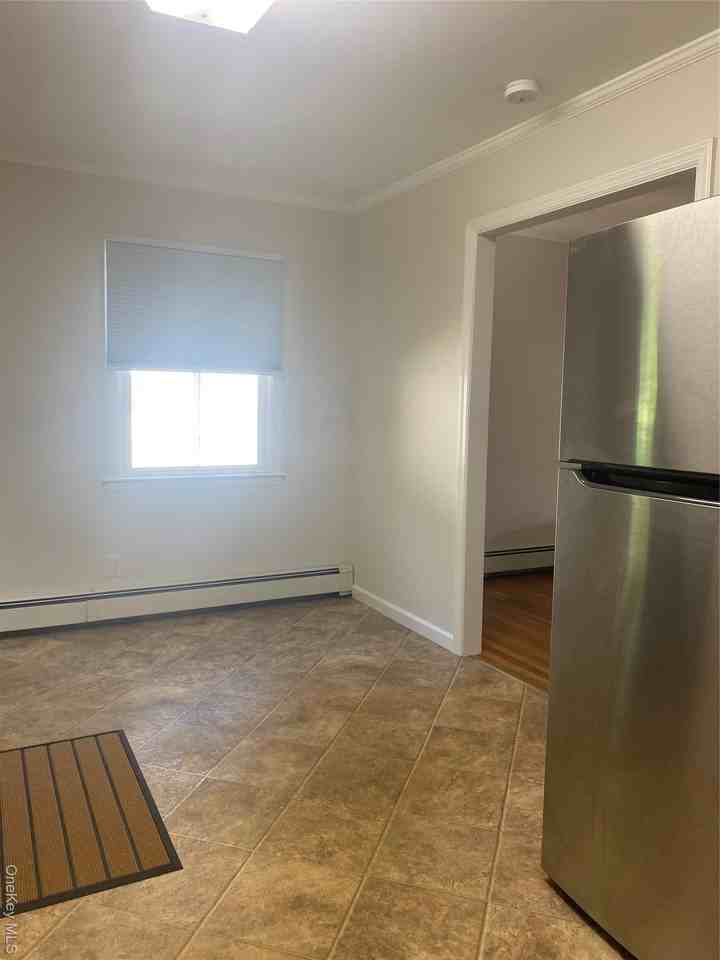 282 Laurel Rd ##A - Photo 5 of 20