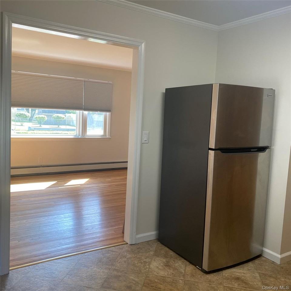 282 Laurel Rd ##A - Photo 6 of 20