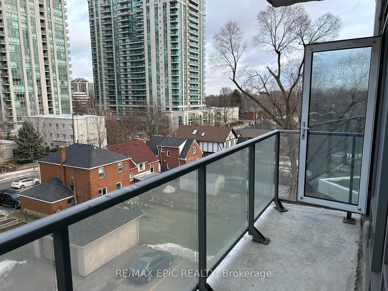 28 Avondale Avenue #501 - Photo 7 of 8