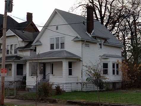 1822 W Jefferson St #1 - Photo 2 of 2