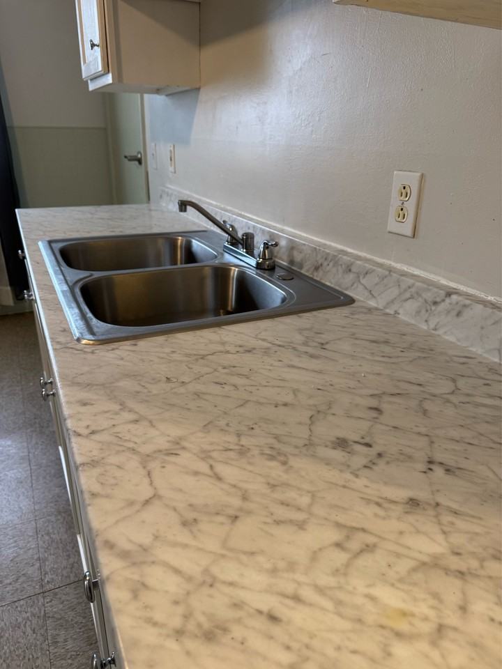 1639 Holland Ave #4 - Photo 3 of 11