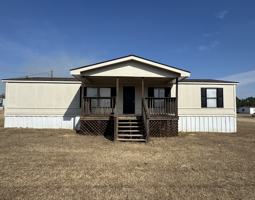 featured image of 901 Scott Dr #1