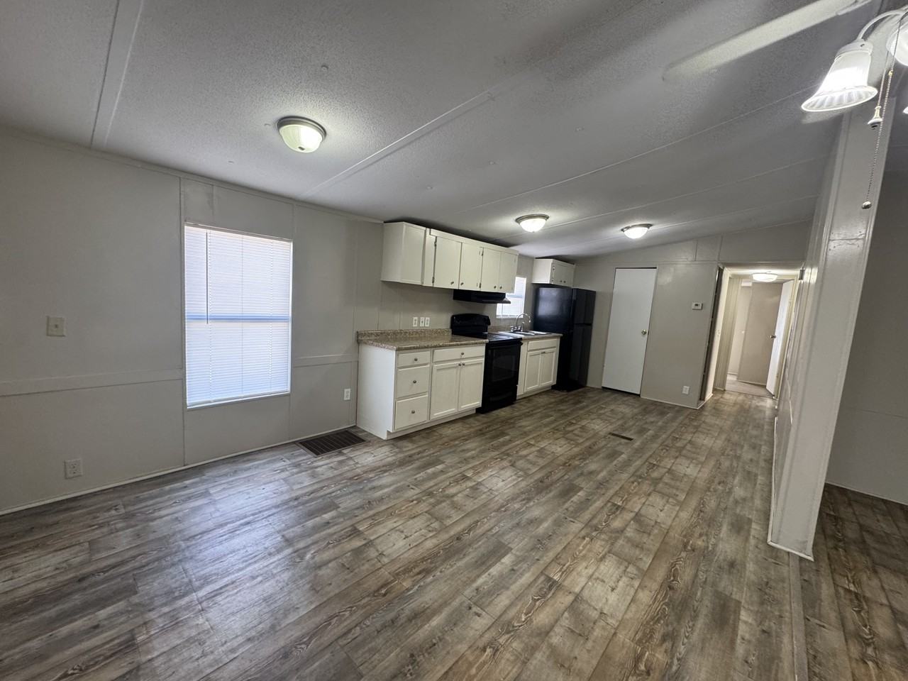 901 Scott Dr #1 - Photo 4 of 12