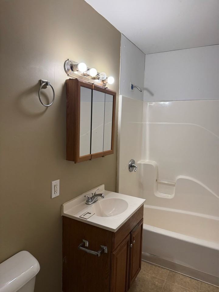 209 W Embargo St #2 - Photo 4 of 10