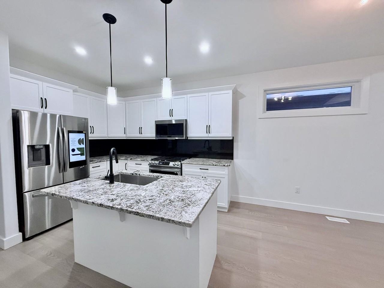 140 Landings Pass - Photo 2 of 40