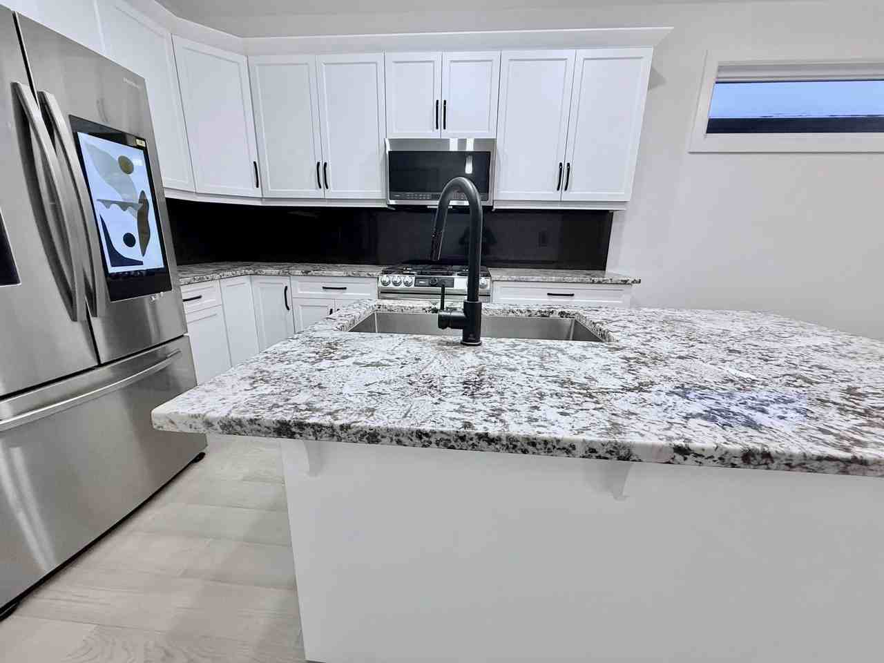 140 Landings Pass - Photo 3 of 40