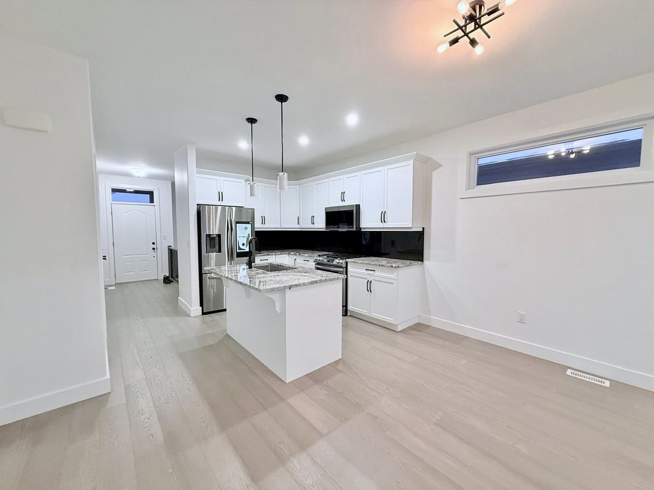 140 Landings Pass - Photo 5 of 40