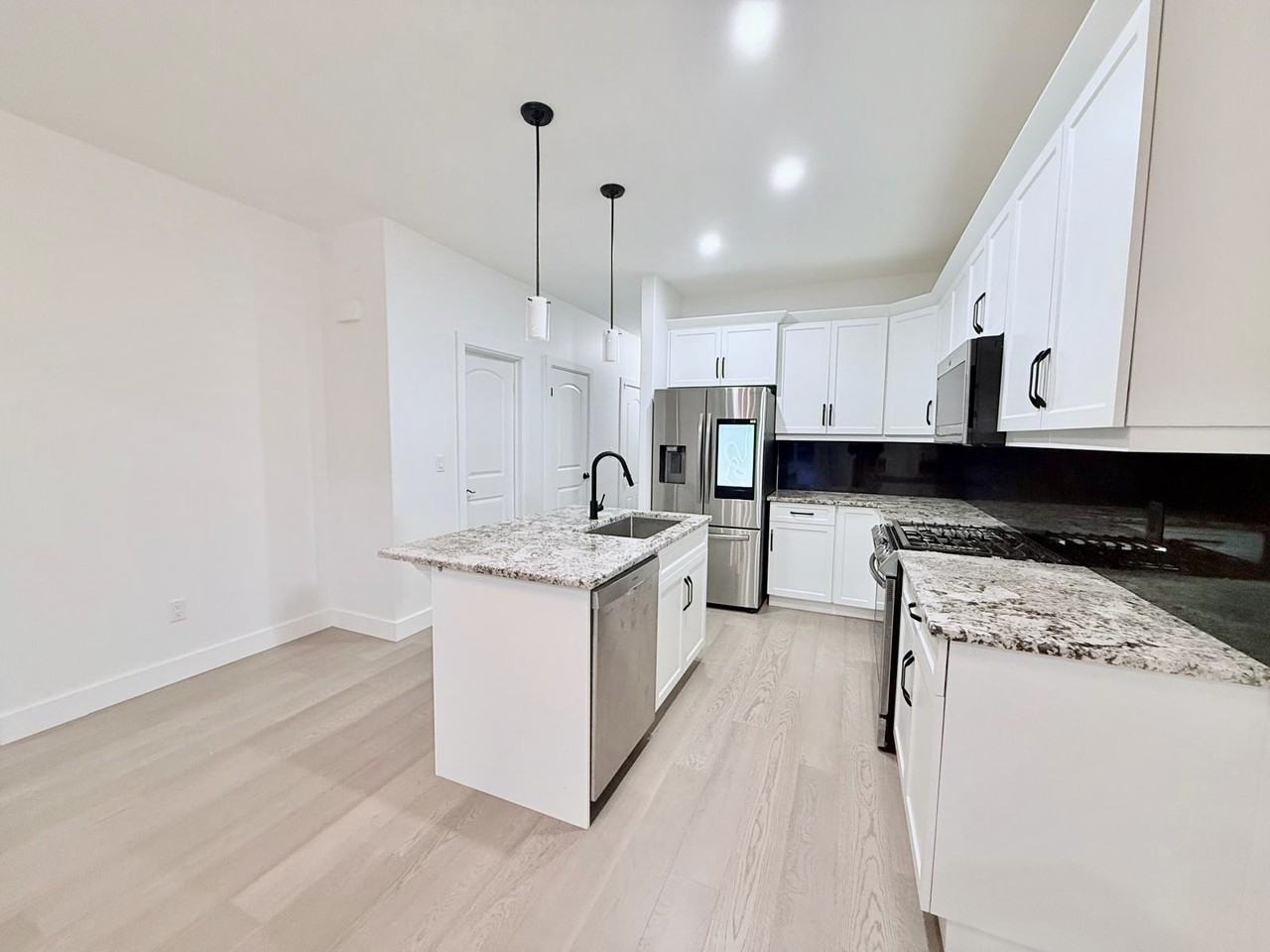 140 Landings Pass - Photo 6 of 40