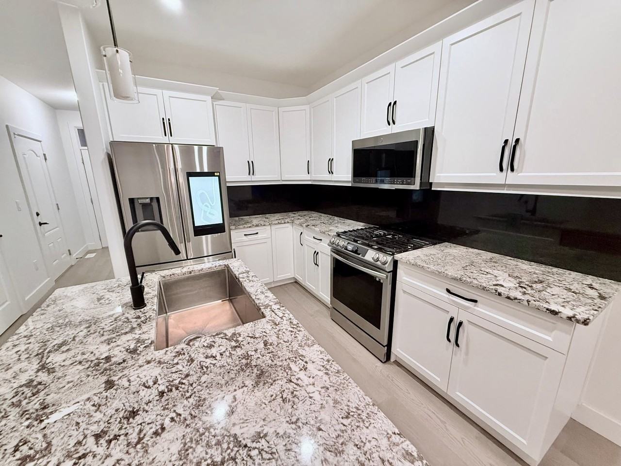 140 Landings Pass - Photo 7 of 40