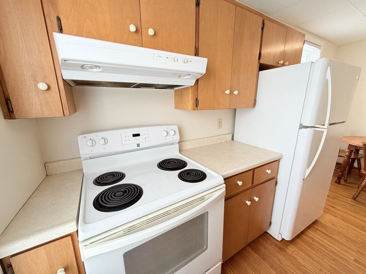 195 / 197 Euphemia Street North - 195 #195 - Photo 2 of 16