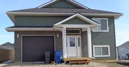 8621 A - 8621 85 St - Photo 3 of 3