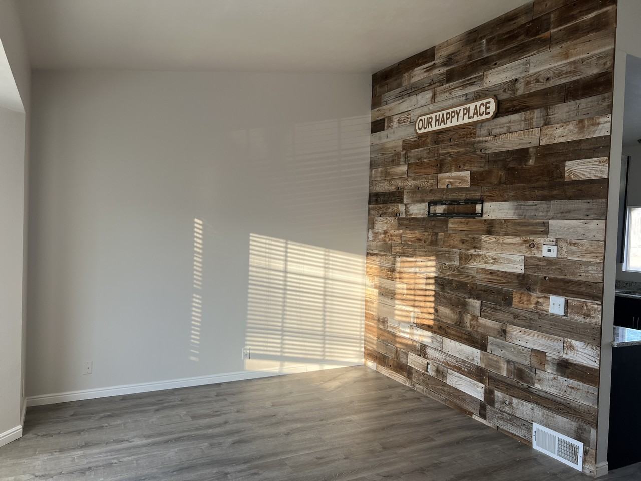 1515 Glenmoor Dr - Photo 2 of 35