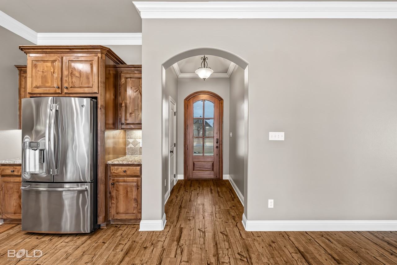 201 Roanoke Cir #1 - Photo 2 of 11