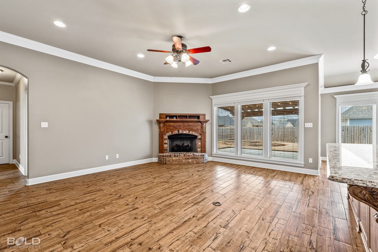 201 Roanoke Cir #1 - Photo 3 of 11