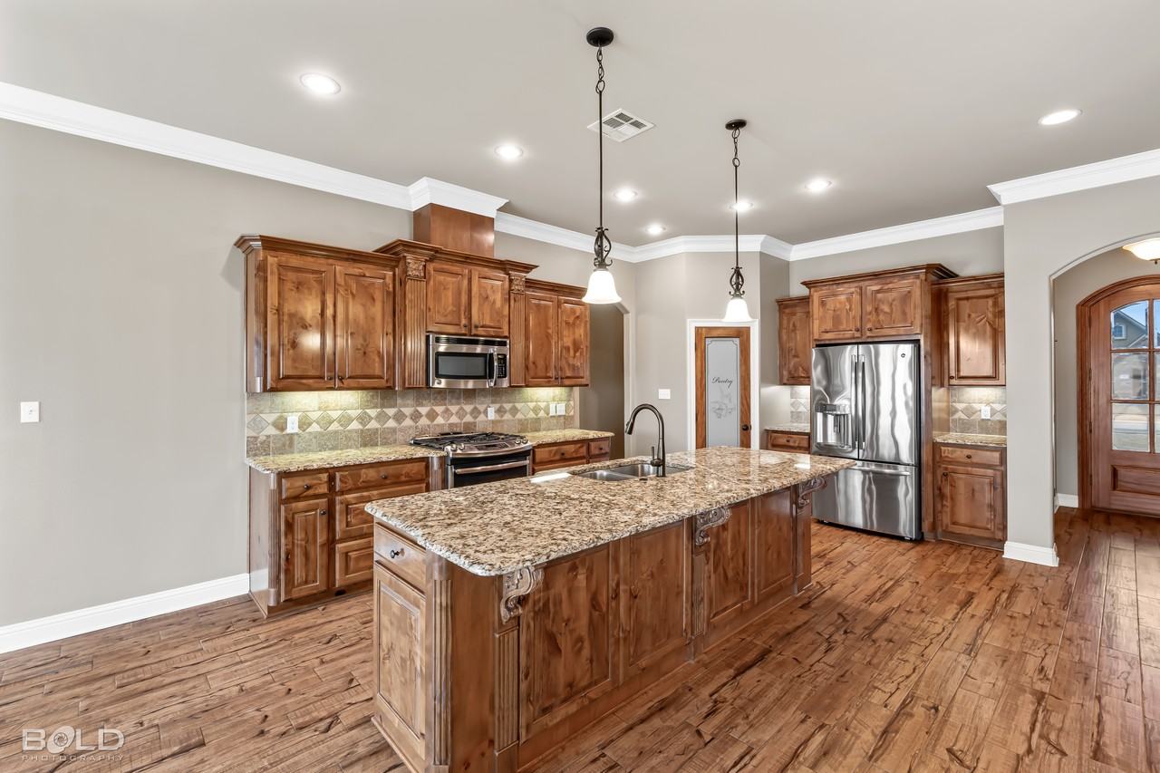 201 Roanoke Cir #1 - Photo 6 of 11