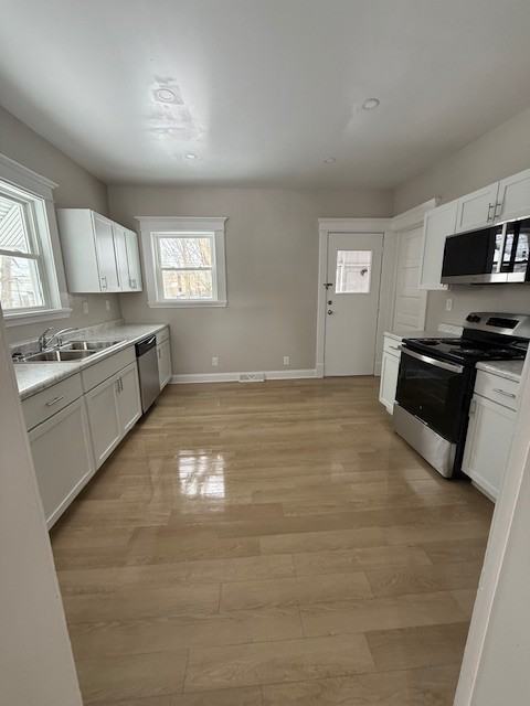 911 E Washington St #1 - Photo 5 of 23