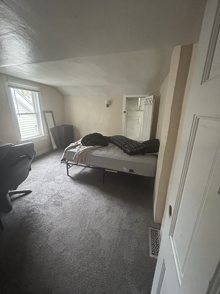 24 Custer St #1 - Photo 5 of 8