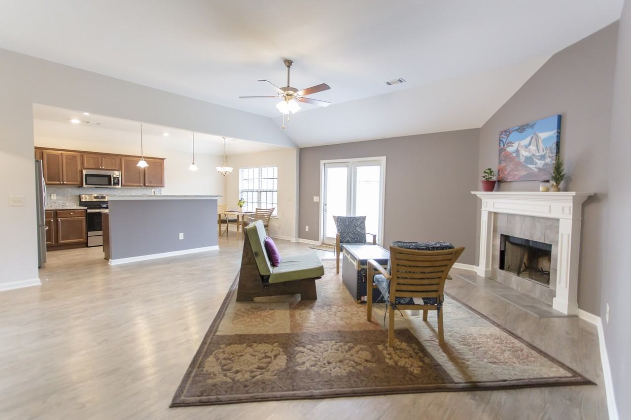 1128 Honeysuckle Dr #1 - Photo 2 of 8