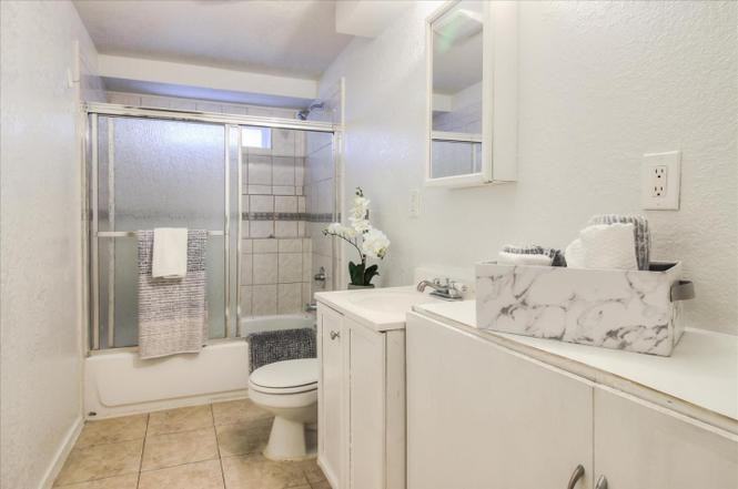 380 N 13th St Rm 6 #6 - Photo 7 of 11