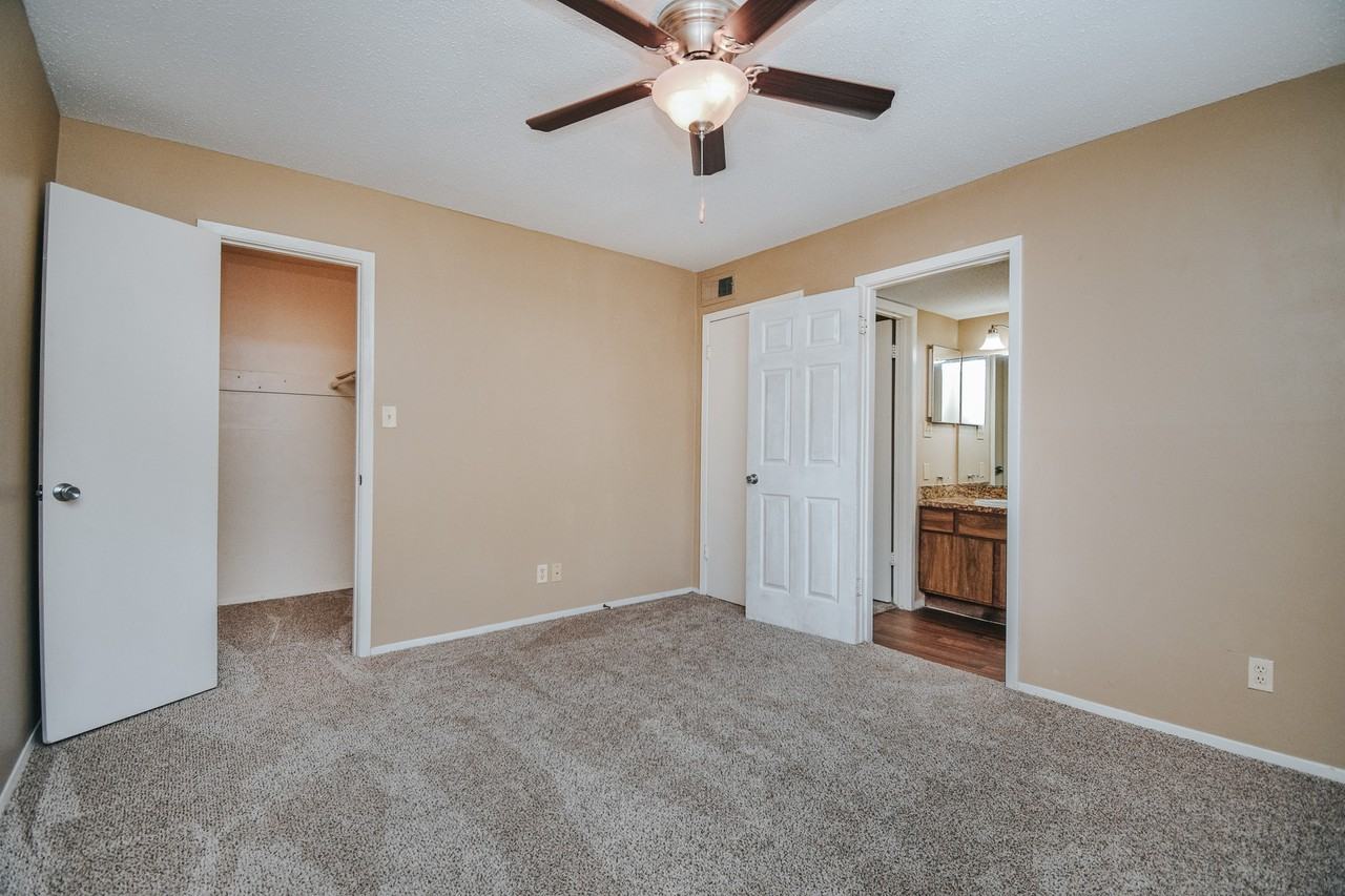 3001 Arroyo DrApt 704 #704 - Photo 3 of 8