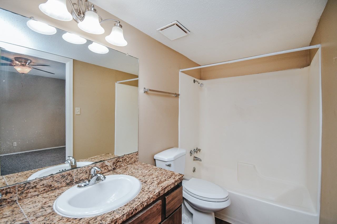 3001 Arroyo DrApt 704 #704 - Photo 4 of 8