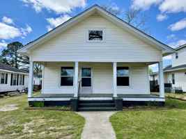 featured image of 505 N Houston St #1